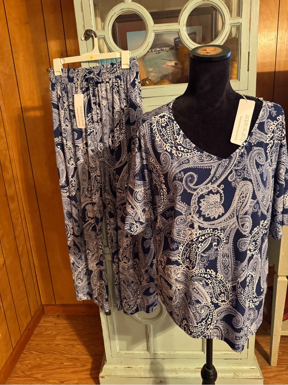 Women’s Navy Paisley Pant Set Top Relaxed Pull-On Style NWT B7 Size Medium